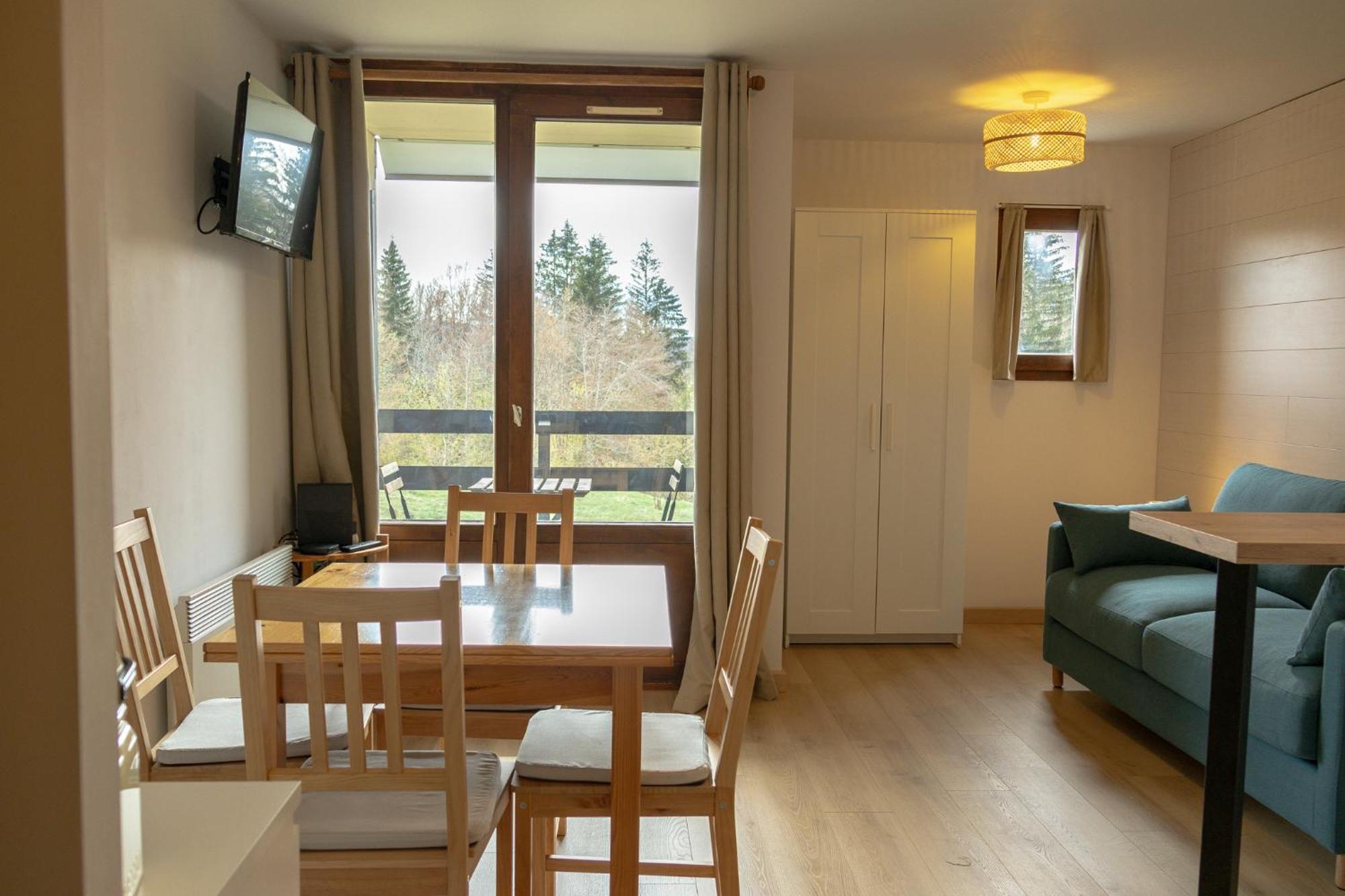 Chaleureux Appartement Avec Balcon Au Coeur Des Rousses Ле Рус Екстериор снимка